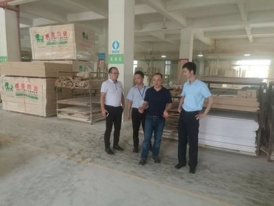 居然之家廣東分公司領導蒞臨朗司企業考察合作!
